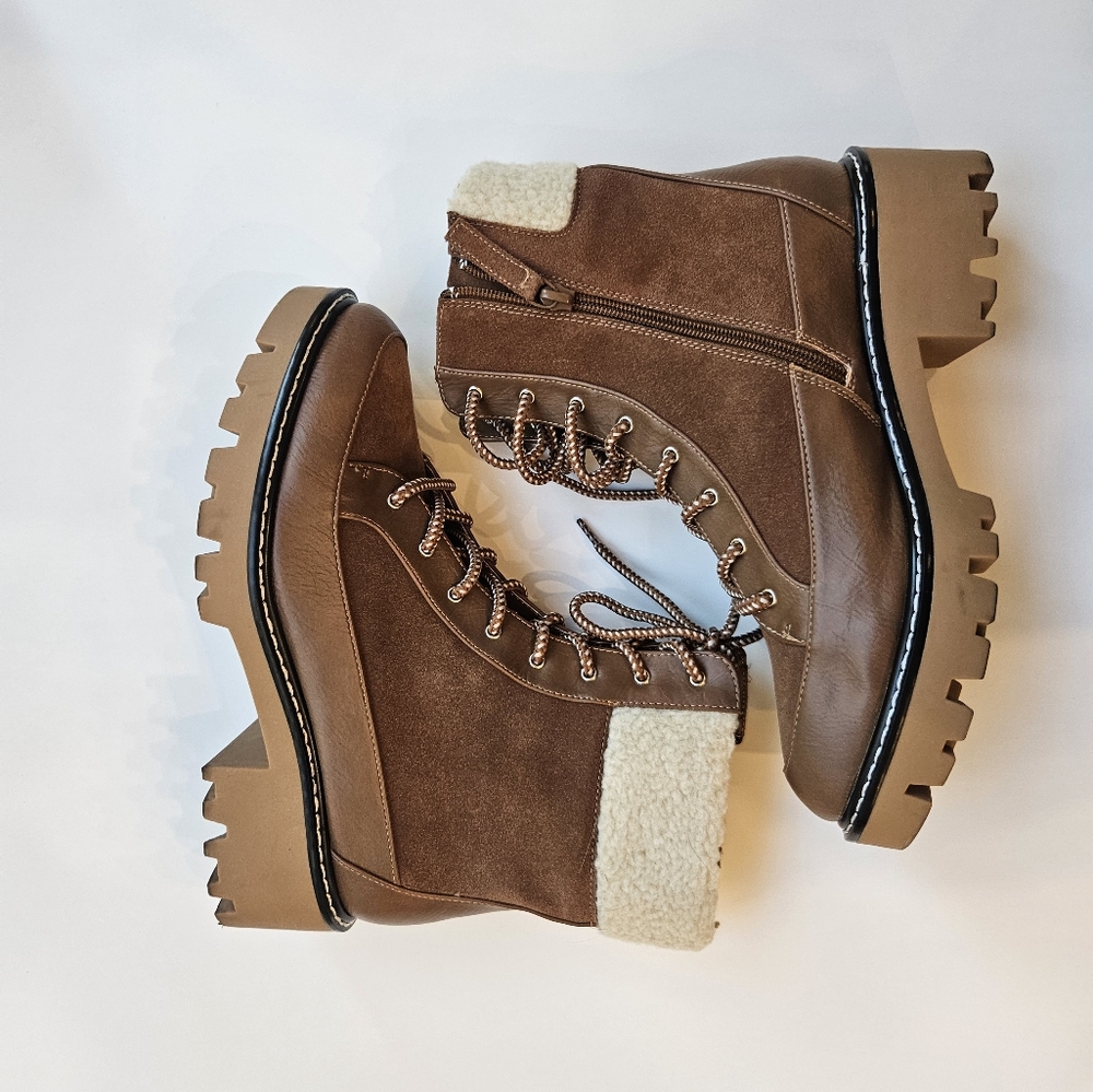 Violet and red Alexa suede brown winter boots size 8M